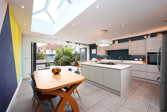 5 Bedroom Terraced House For Sale In Ashley Park, St Andrew's, Bristol, BS6