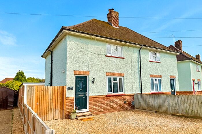 2 Bedroom Semi Detached House To Rent In Cedar Way, Guildford, Surrey, GU1