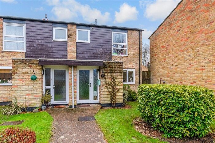 3 Bedroom End Terrace House For Sale In Millfield, New Ash Green, Longfield, Kent, DA3