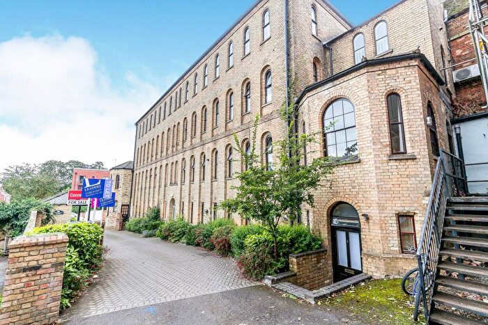 1 Bedroom Apartment To Rent In Markhams Court, Buckingham, MK18