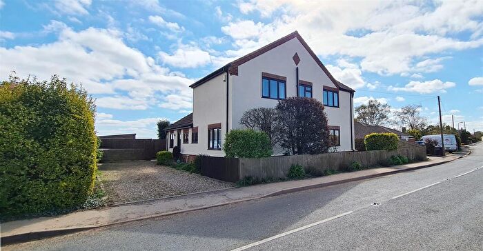 3 Bedroom Detached House For Sale In Roman Bank, Gedney Dyke, PE12