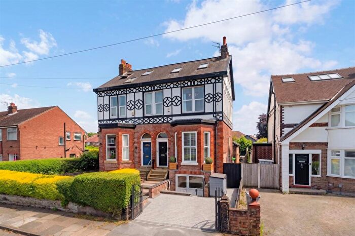 5 Bedroom Semi Detached House For Sale In Thorold Grove, Sale, M33