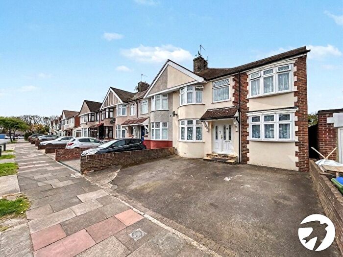 4 Bedroom End Of Terrace House For Sale In Ramillies Road, Sidcup, DA15