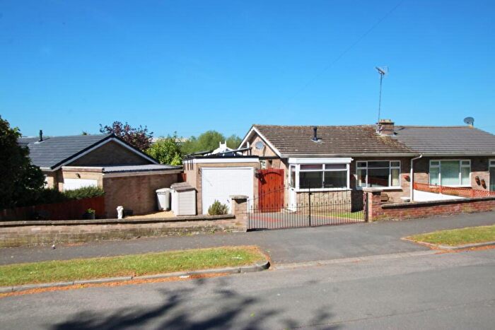 3 Bedroom Semi-Detached Bungalow For Sale In Welland Road, Kettering, Northamptonshire, NN16