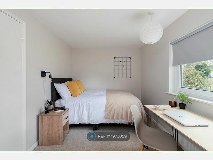 3 Bedroom Semi-Detached House To Rent In Eleanor Close, Bath, BA2