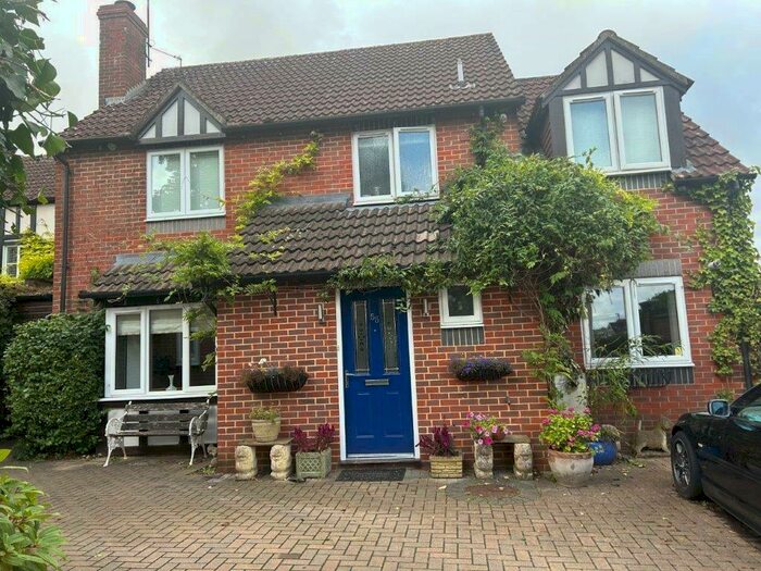 4 Bedroom Detached House To Rent In Church Way, Hungerford, Berkshire, ., RG17