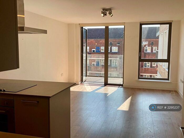 1 Bedroom Flat To Rent In Grove House, London, E9