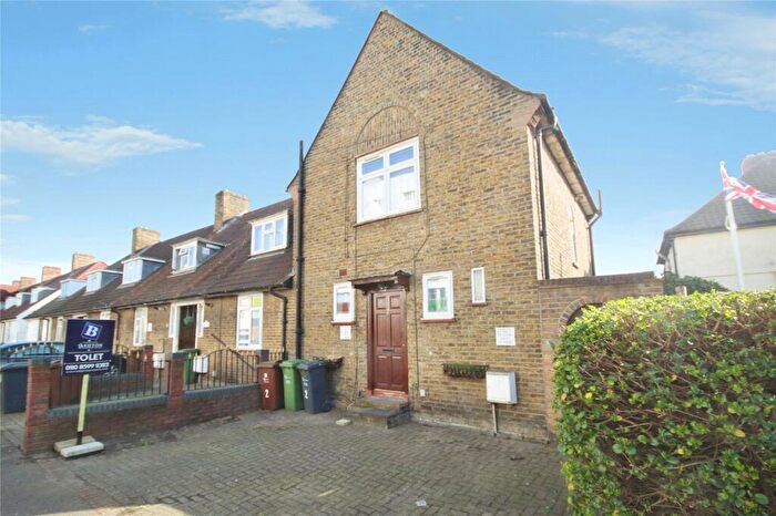 2 Bedroom End Of Terrace House To Rent In Church Elm Lane, Dagenham, Greater London, RM10