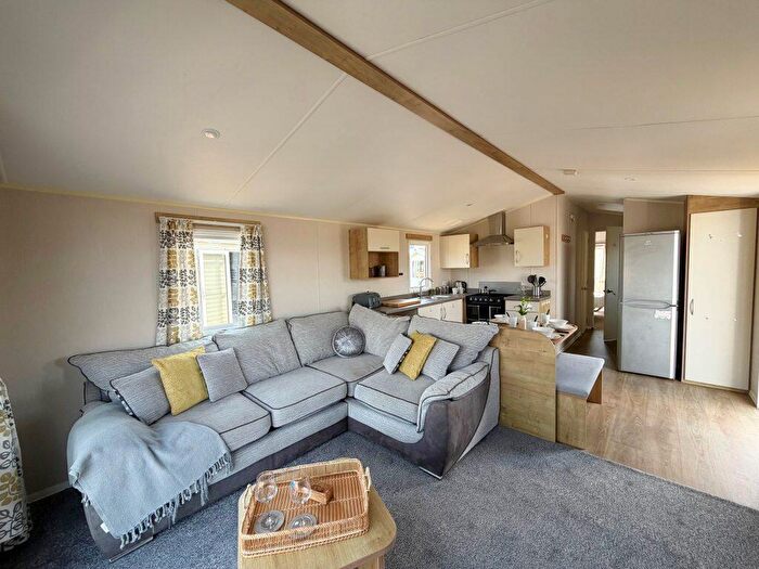 2 Bedroom Park Home For Sale In Broadland Sands Holiday Park – Suffolk, NR32
