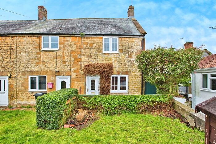 1 Bedroom End Of Terrace House For Sale In Middle Path, Crewkerne, TA18