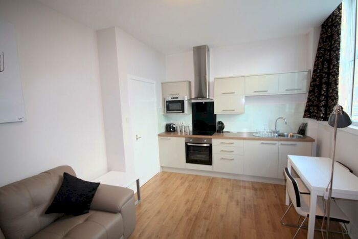 1 Bedroom Flat To Rent In Powis Terrace, Aberdeen, AB25