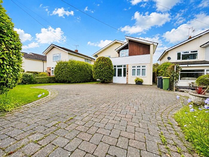 5 Bedroom Detached House For Sale In Main Road, Hockley, Essex, SS5
