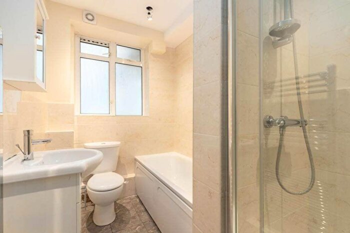 2 Bedroom Apartment To Rent In Warren Court, Euston Road, Fitzrovia, NW1