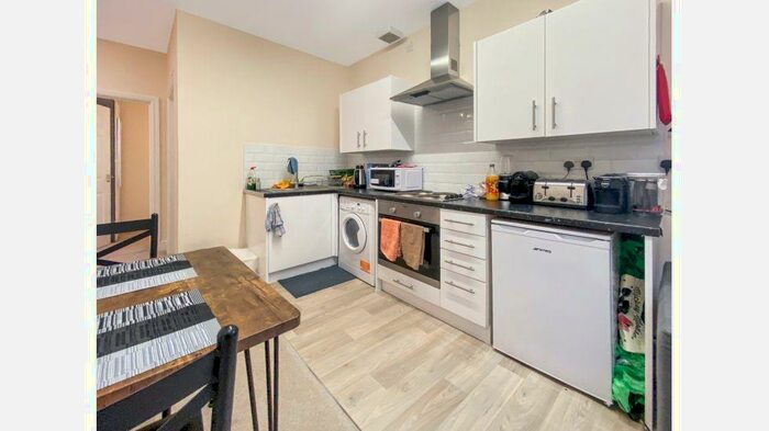 2 Bedroom Flat To Rent In A London Road, Oxford, OX3