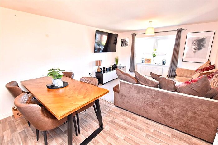 2 Bedroom Town House For Sale In Stanley Way, Kingsway Village, Rochdale, Greater Manchester, OL16