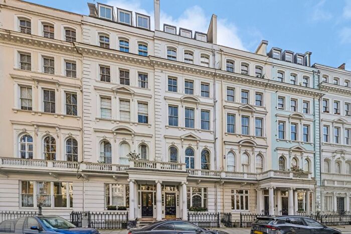 3 Bedroom Flat For Sale In Cornwall Gardens, South Kensington, SW7