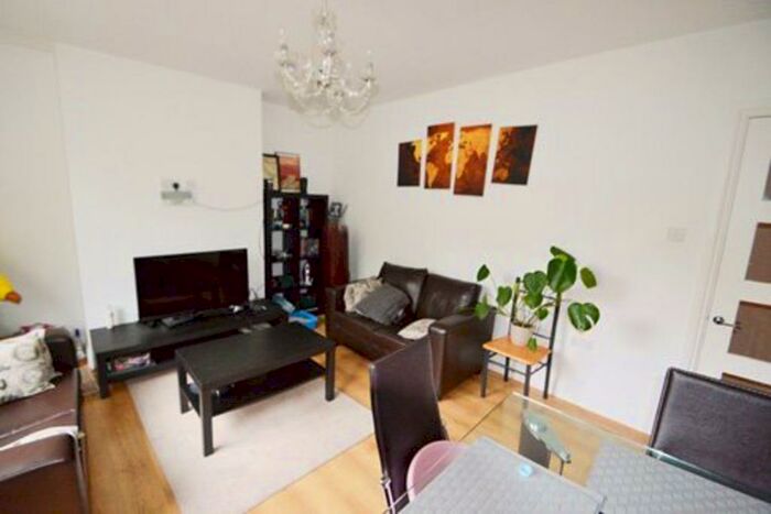 3 Bedroom Maisonette To Rent In Brookland Rise, Hampstead Garden Suburb, NW11