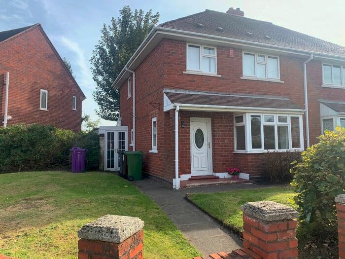 3 Bedroom Semi-Detached House To Rent In Wood End Road, Wednesfield, WV11