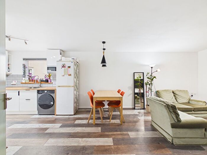 1 Bedroom Flat For Sale In Fore Street, Pool, Redruth, TR15