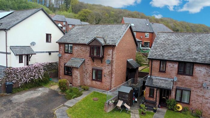 1 Bedroom Semi-Detached House For Sale In Campion Close, Llanllwchaiarn, Newtown, Powys, SY16