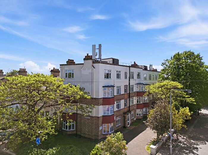 1 Bedroom Flat For Sale In Egerton Court, Leytonstone, E11