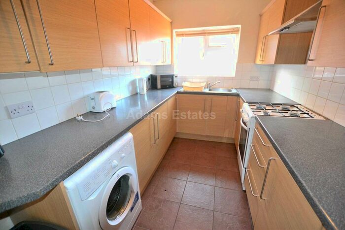 5 Bedroom Terraced House To Rent In Norris Road, Reading, RG6