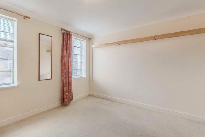 Studio To Rent In Hamlet Gardens, London, W6