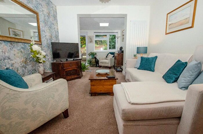 2 Bedroom Semi-Detached Bungalow For Sale In September Close, Southampton, Hampshire, SO30