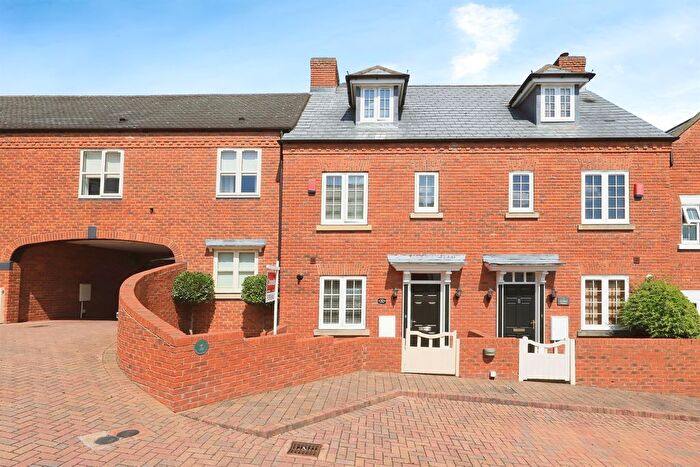 3 Bedroom Town House For Sale In Havergal Place, Shareshill, Wolverhampton, WV10