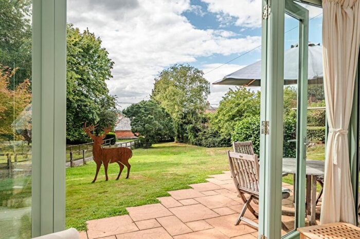 4 Bedroom Detached House For Sale In Stuckton, Fordingbridge, SP6