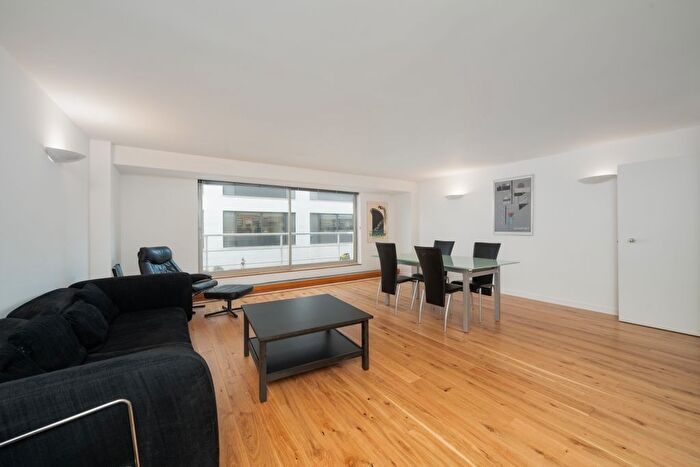 1 Bedroom Flat To Rent In Cinnamon Wharf, Shad Thames, London, SE1