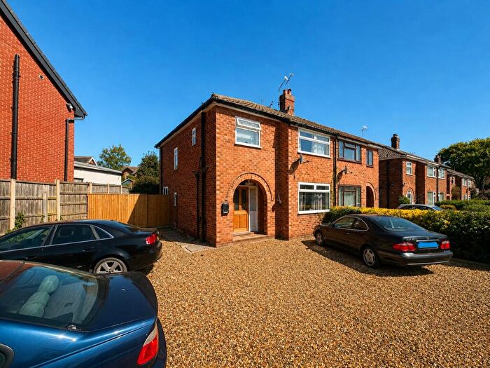 3 Bedroom Semi-Detached House For Sale In Hawthorn Road, Christleton, Chester, Cheshire, CH3