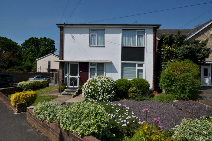 2 Bedroom Apartment To Rent In Kenneth Road, Thundersley, SS7