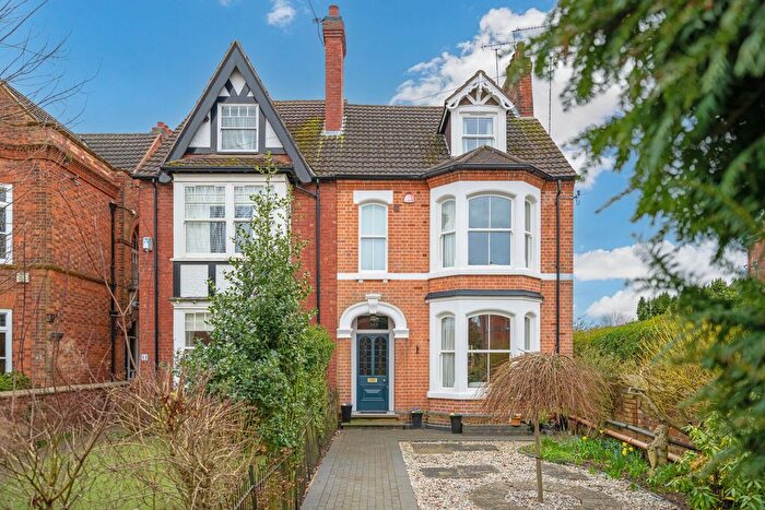 5 Bedroom Town House For Sale In Hillmorton Road, Rugby, Warwickshire, CV22