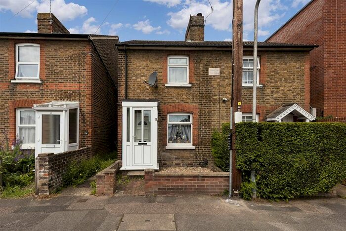 2 Bedroom Property To Rent In Holford Street, Tonbridge, TN9