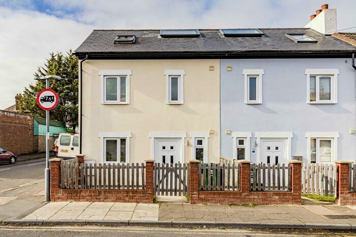 3 Bedroom Semi-Detached House To Rent In French Street, Sunbury-On-Thames, TW16