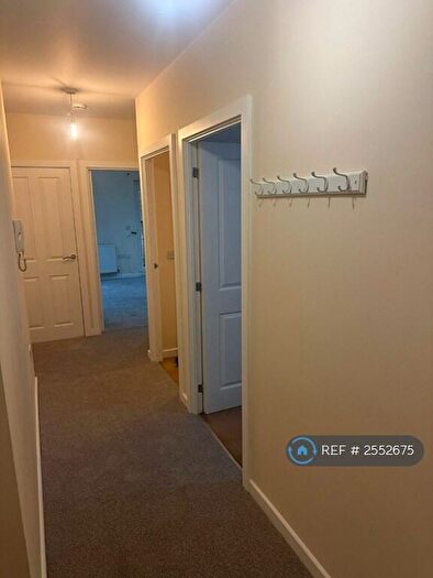 2 Bedroom Flat To Rent In Adrian Close, Hemel Hempstead, HP1