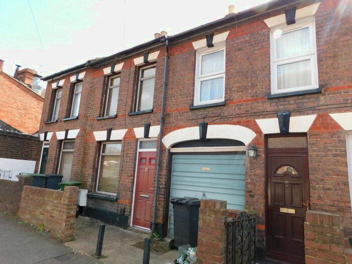 2 Bedroom Terraced House To Rent In Wenlock Street, Luton, Beds, LU2