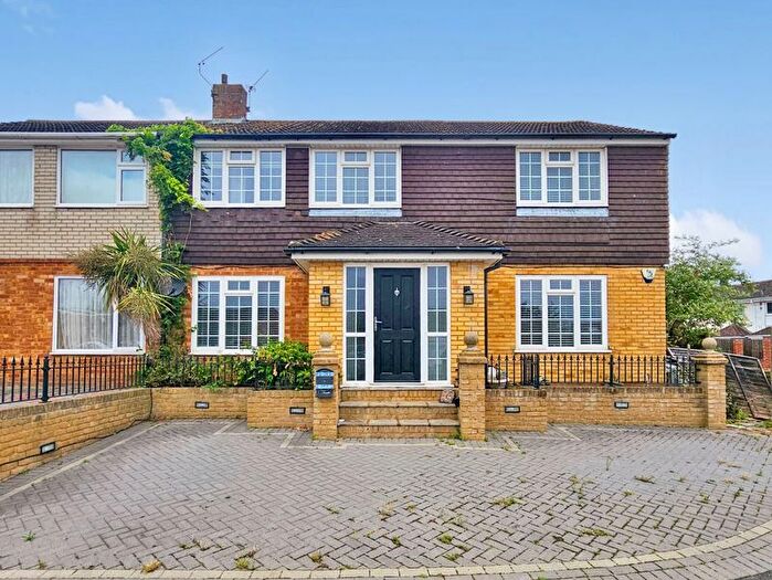 5 Bedroom Semi-Detached House For Sale In Merrals Wood Road, Rochester, ME2