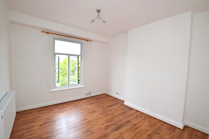 1 Bedroom Apartment To Rent In Anerley Road, London, SE20
