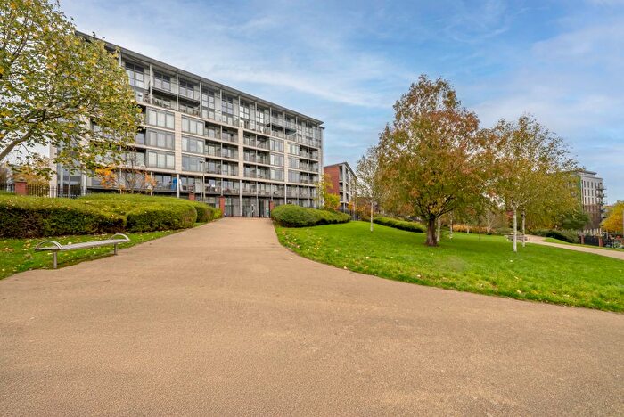 2 Bedroom Flat To Rent In Mason Way, Park Central, B15