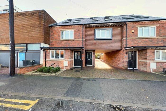 3 Bedroom Terraced House To Rent In Barrow Road, Kenilworth CV8