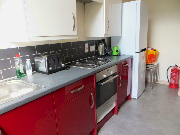 10 Bedroom Apartment To Rent In Queen Street, Exeter Rent Includes