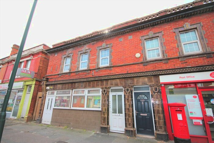 1 Bedroom Flat To Rent In Holdenhurst Road, Bournemouth, BH8