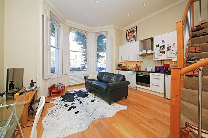 1 Bedroom Flat To Rent In Redcliffe Gardens, Chelsea, SW10