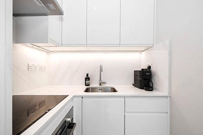 1 Bedroom Flat To Rent In Queens Gate, South Kensington, London, SW7