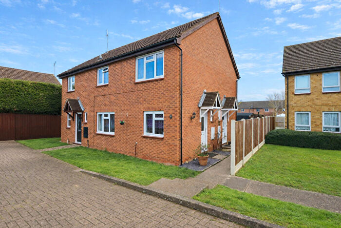 1 Bedroom End Of Terrace House To Rent In Greding Walk, Hutton, CM13