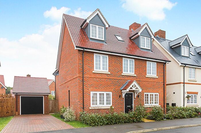 4 Bedroom Detached House For Sale In Elizabeth Road, Mongewell, Wallingford, OX10