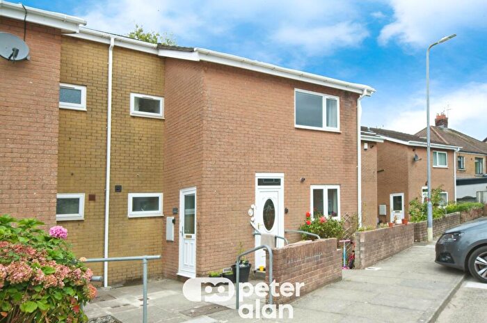 2 Bedroom Maisonette To Rent In Fidlas Avenue, Llanishen, CF14