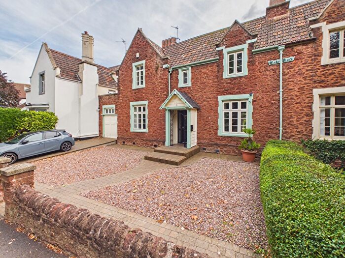 3 Bedroom Semi-Detached House For Sale In Blake Place, Bridgwater, TA6